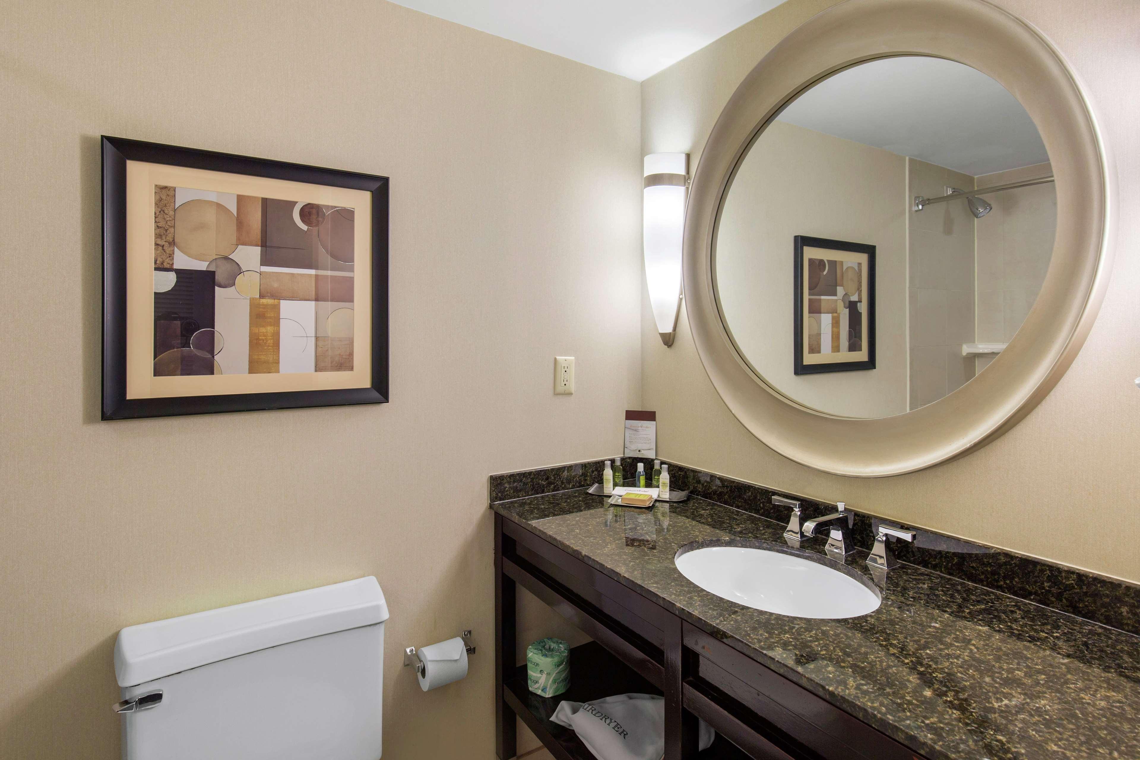 Doubletree By Hilton Downtown Wilmington - Legal District Zewnętrze zdjęcie